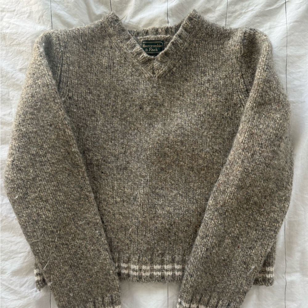 Abercrombie & Fitch Brown V-Neck Sweater with Ribbed Cuffs Wool